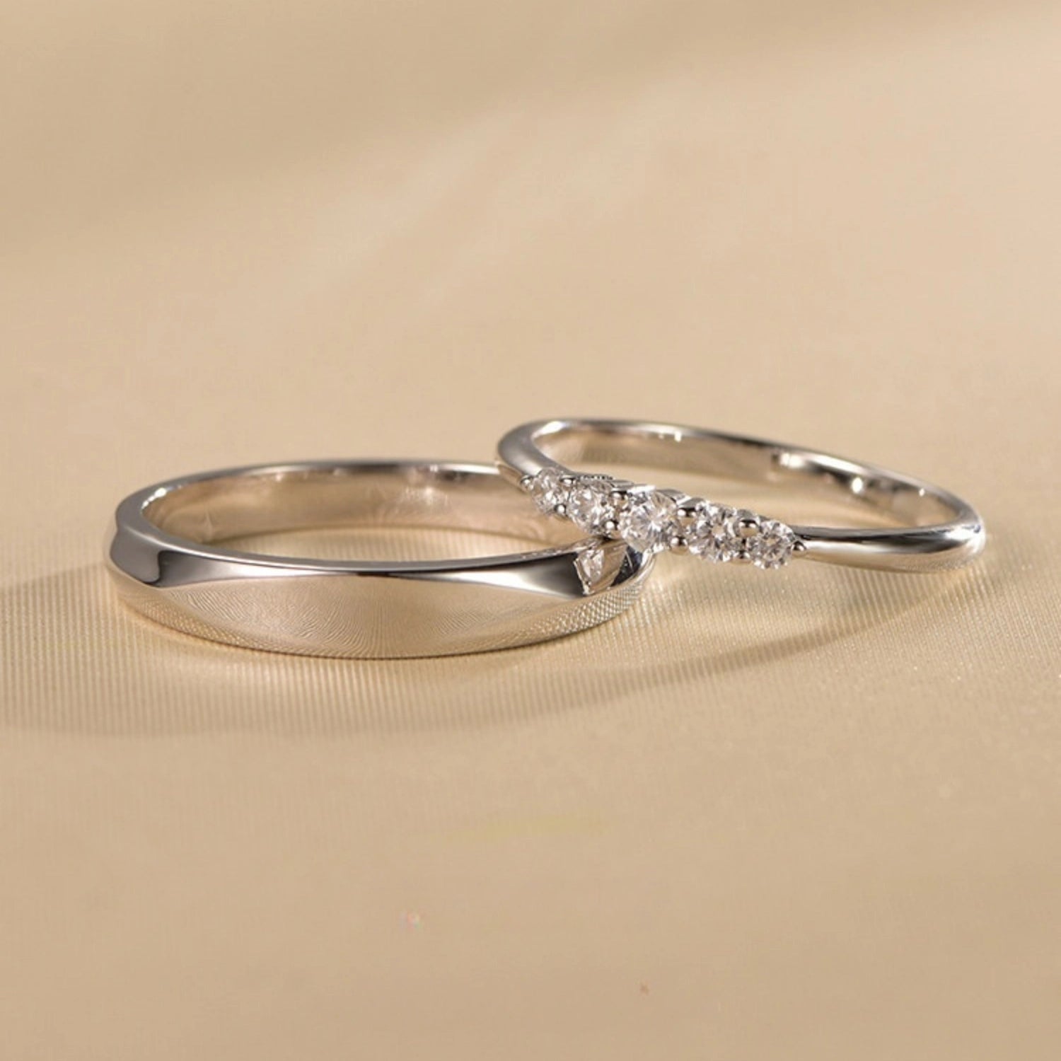 bimg_37_1 Engravable Princess And Knight Silver Promise Rings For Couples