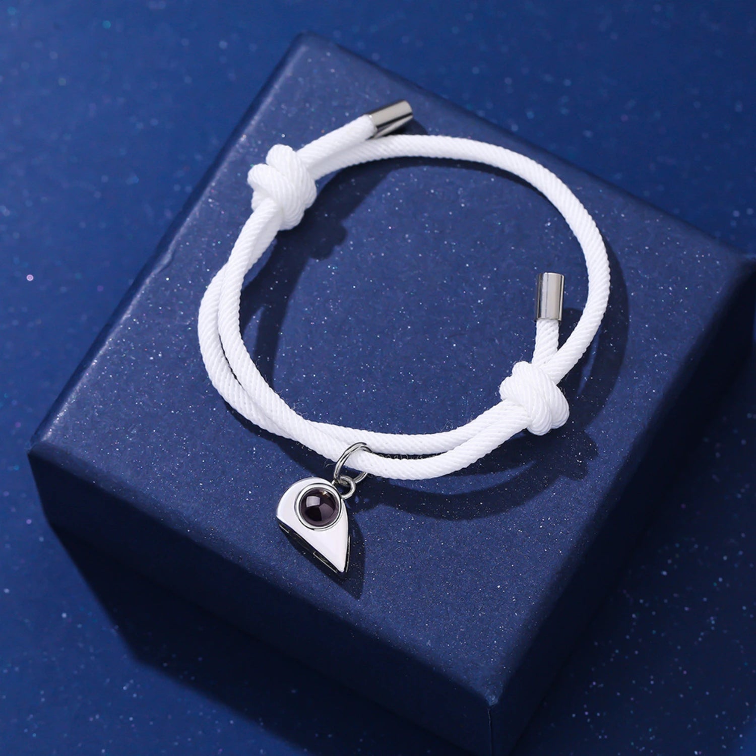 magnetic-heart-matching-photo-projection-bracelets-for-couples_5 EterLove Magnetic Heart Photo Projection Bracelets